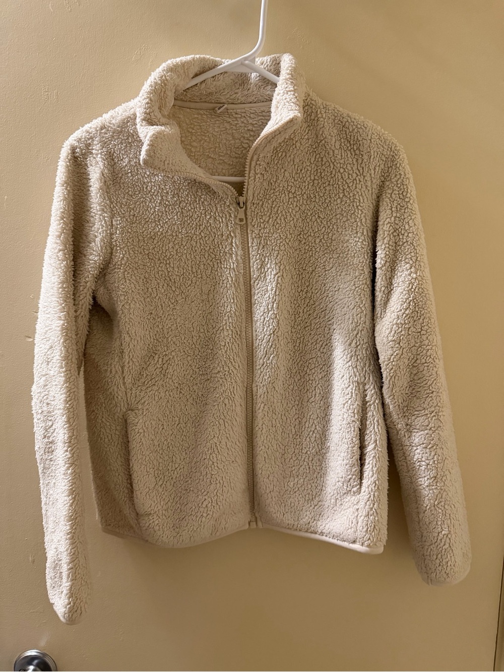 Uniqlo Cream Sherpa Zip Jacket for Women